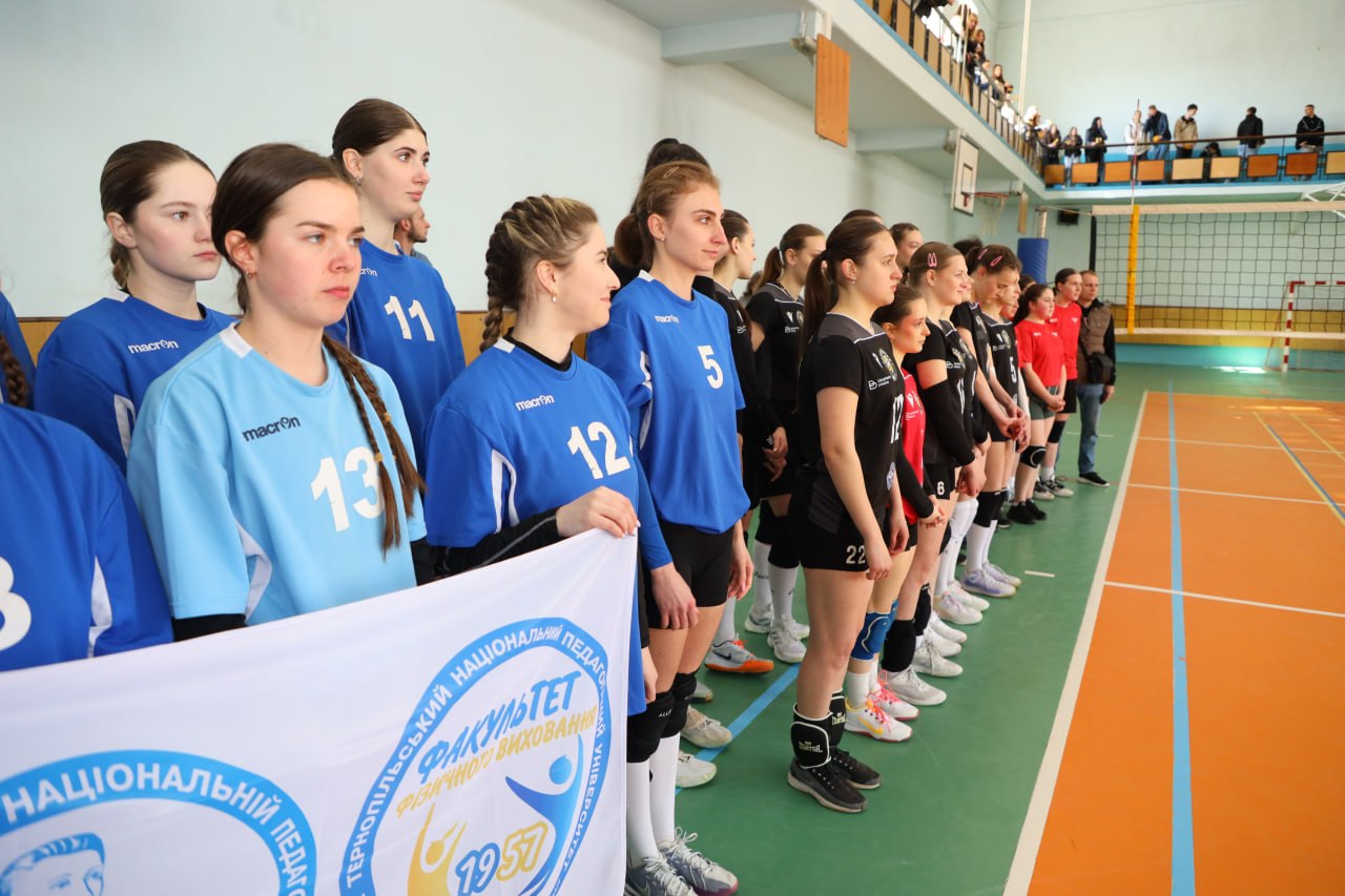 Kadr z finalnykh zmahan II etapu “Plich-o-plich” Vseukrainskoi studentskoi lihy z voleibolu sered divchat